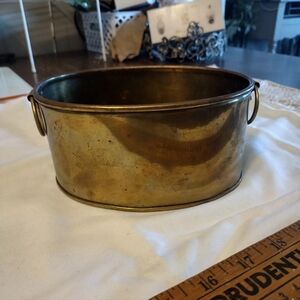 Vintage brass planter/bucket with handles